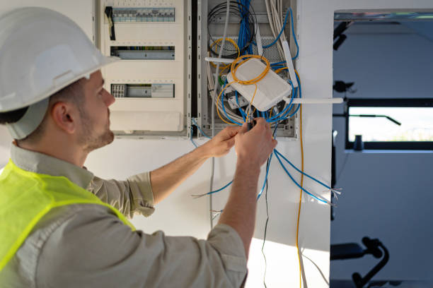 Best Affordable Emergency Electrician  in Forest Lake, IL